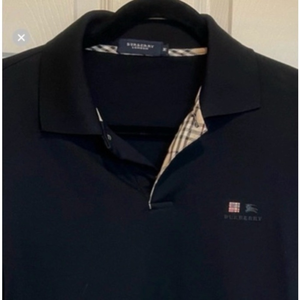 Vintage Burberry Men/Ladies black Long Sleeve Top with Plaid at Neck & Cuffs.